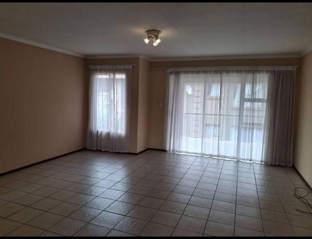 2 BEDROOM TOWNHOUSE FOR SALE IN RYNFIELD